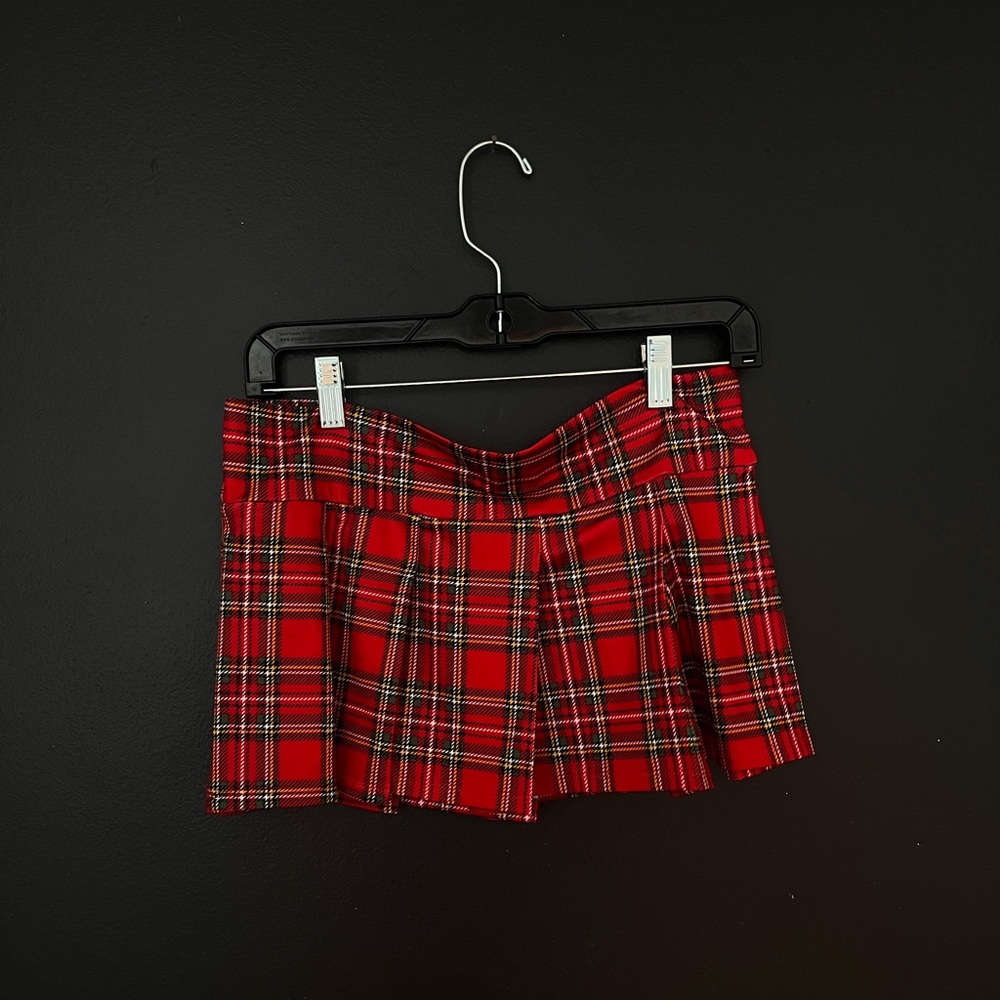 Pleated mini skirt